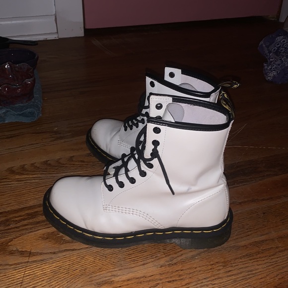 Dr.Martins. Hardly worn, in good shape! - Picture 3 of 3